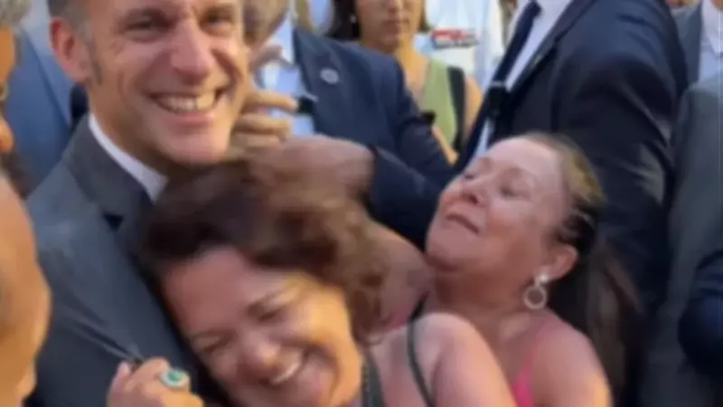 Ele tocou tambor com o Olodum no Pelourinho, conheceu o Afoxé Filhos de Gandhy e por isso chegou perto das 