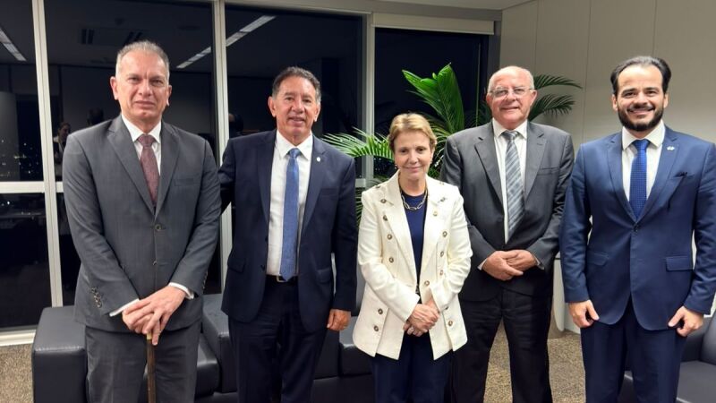 Reunião em Brasília contou com políticos de MS e presidente do TSE e ministra do STF, Carmem Lúcia