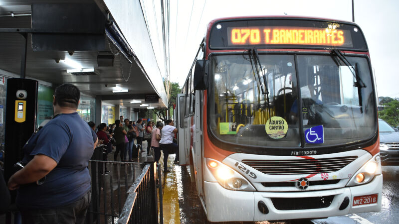 Usuários do transporte coletivo podem ter de procurar outros meios de transporte na segunda-feira