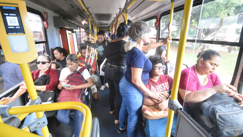Usuários do transporte coletivo podem não ter ônibus a partir de segunda-feira, caso ameaça de greve se concretize