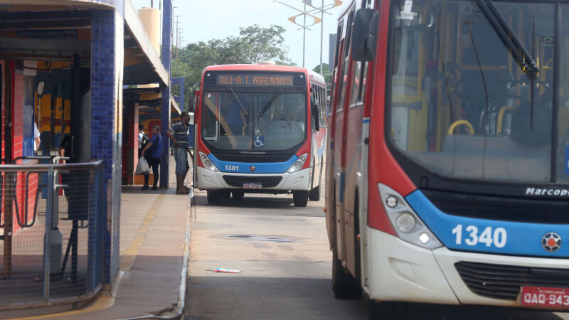 Terminal em funcionamento ontem, antes da greve de hoje iniciar