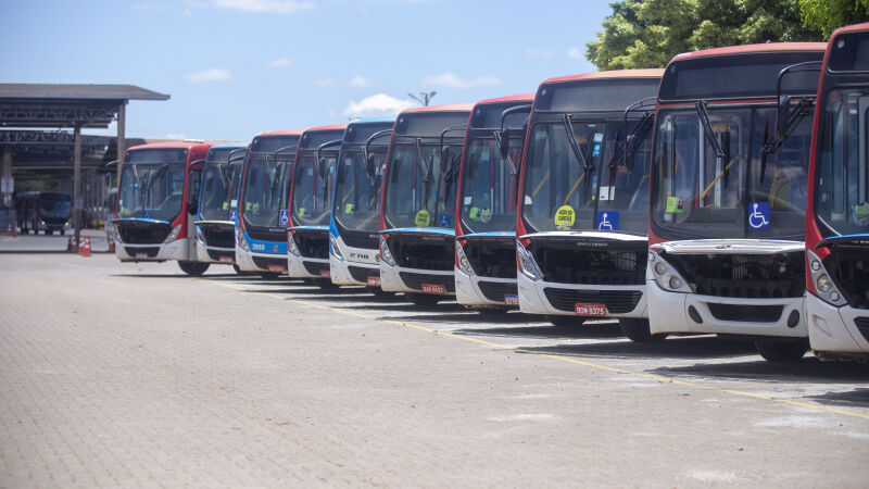 Ônibus devem voltar a rodar na noite desta quinta-feira