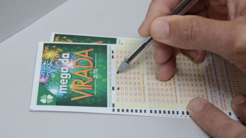 O sortudo participou de um bolão com 10 cotas e vai receber aproximadamente R$ 181 milhões.