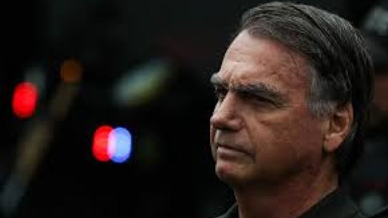 Esta será a primeira vez que Bolsonaro deixará a prisão desde que foi levado à Polícia Federal, em Brasília, no dia 22 de novembro