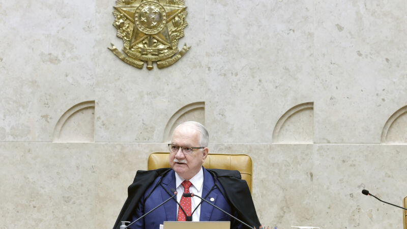 O presidente do STF, ministro Edson Fachin, durante sessão de encerramento do ano judiciário