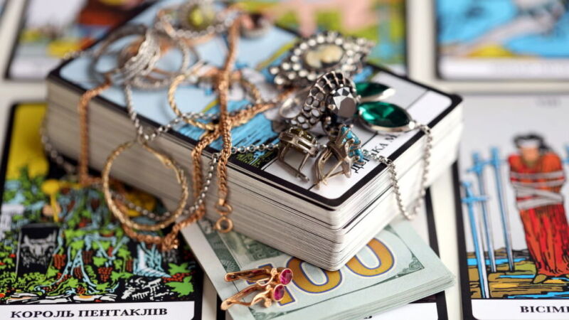 Astrologia B+: A energia do Tarô para a entrada do Ano Novo. Tempo inspirado por sentimentos verdade