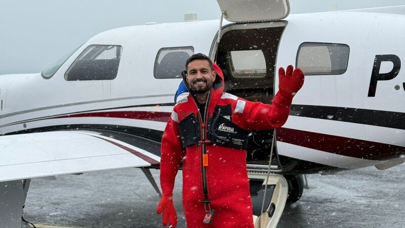 Piloto, Mário Jorge Dias de Oliveira Filho, de 33 anos em seu avião de trabalho monomotor Bonanza F33A