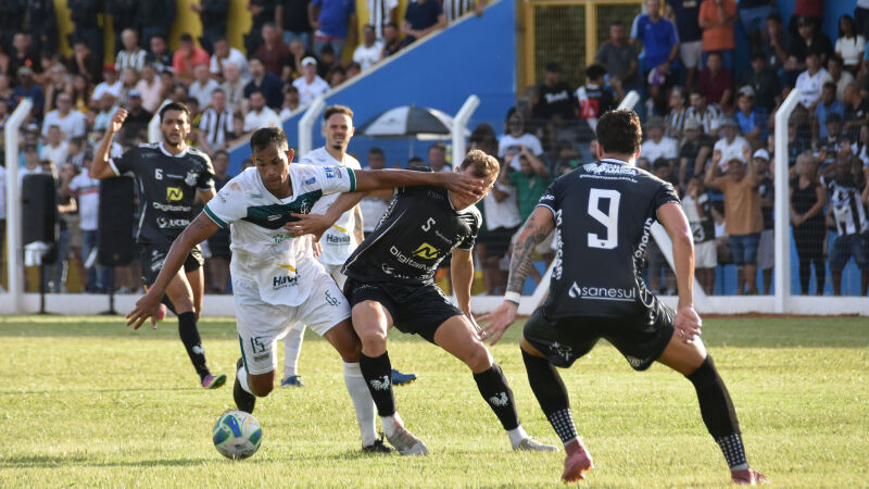 Operário venceu o Pantanal por 3 a 0