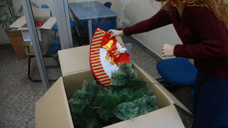 Você pode desmontar sua árvore de Natal a partir de hoje