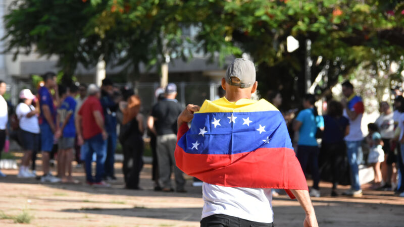 Participantes do movimento acreditam que esta era a única forma de tirar Nicolás Maduro do comando