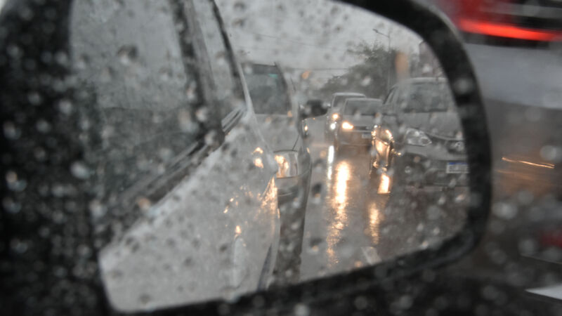 Fim de semana deve ser com chuva e ventos fortes 