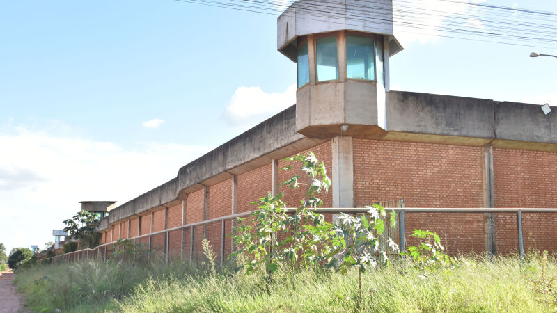 Taxa de superlotação de presos provisórios é 15x maior que a capacidade