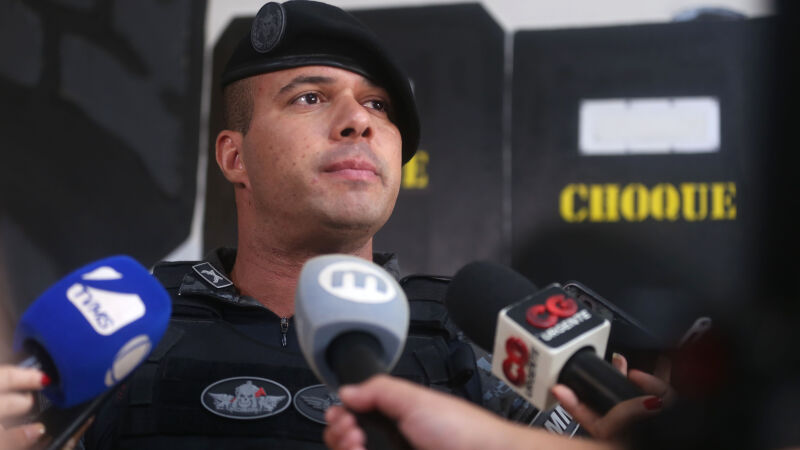 Comandante do Batalhão de Choque, major Cleyton da Silva Santos