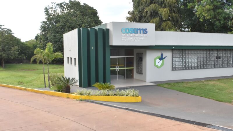 Prédio do Cossems, anexo à Assomasul, na Avenida Eduardo Elias Zahran, está em área de preservação permanente