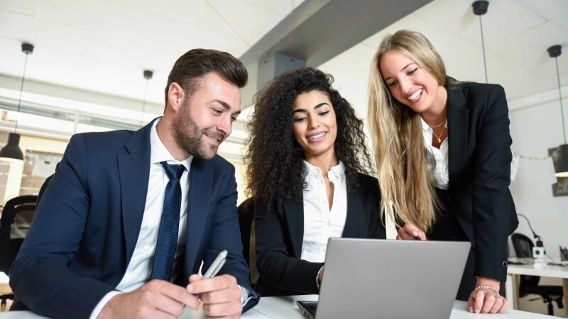 Comportamento B+: Jovens miram 2026: 10 dicas para ingressar no mercado de trabalho