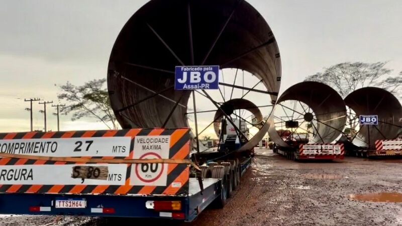 Comboio de carretas gera lentidão na BR-134