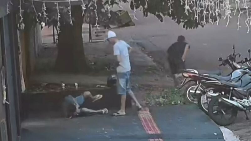 Imagens do circuito de monitoramento gravaram o momento do crime