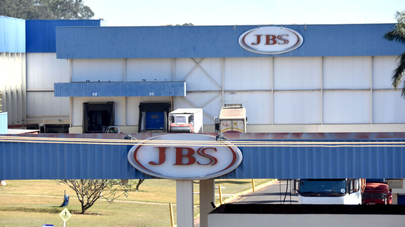 Câmara Municipal aprovou em dezembro e a prefeita de Campo Grande, Adriane Lopes (PP), sanciona hoje (16) lei que autoriza a concessão de incentivos à JBS S/A, no âmbito do Prodes