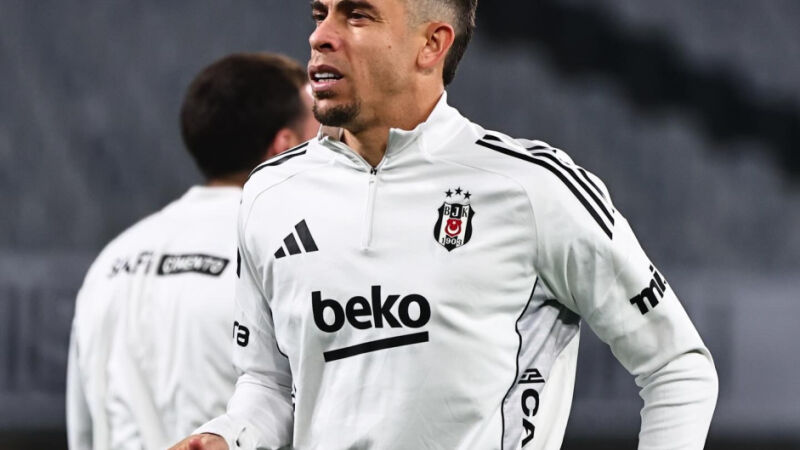 Último clube do defensor foi o Besiktas, da Turquia 