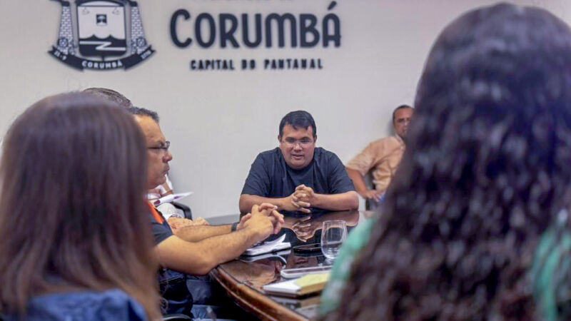 Conforme o chefe do Executivo, Dr. Gabriel Alves de Oliveira, houve uma reunião com o secretariado na manhã de hoje (28), para definir a elaboração de um decreto de situação de emergência