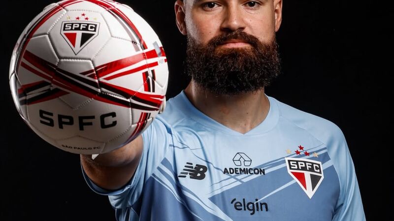 Goleiro se apresentou ao tricolor paulista nesta semana 