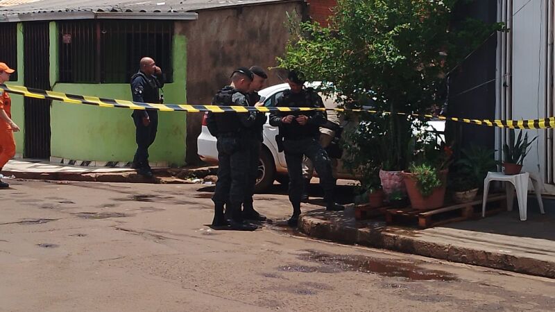 Veículo foi encontrado na manhã de domingo (18)