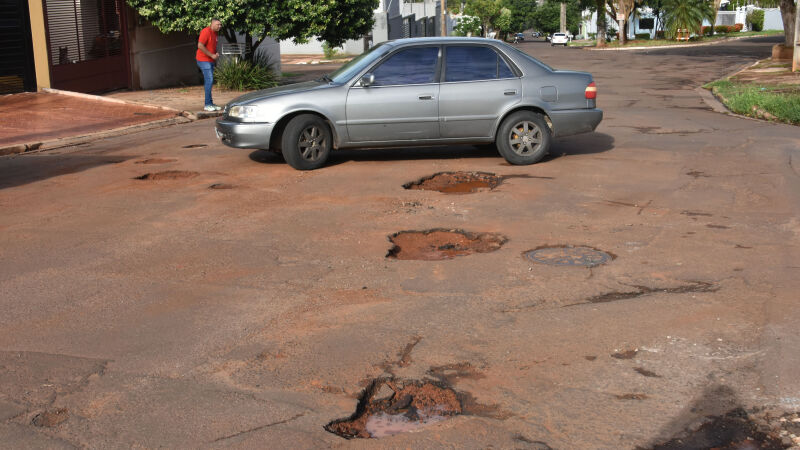 Cruzamento entre a Avenida América com a rua Santos Dumont
