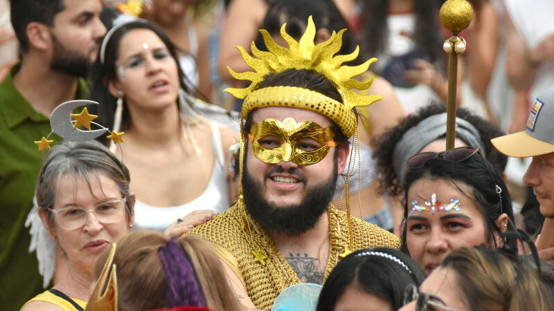 Como de costume, blocos de rua do Carnaval de Campo Grande se concentram nas imediações da Esplanada Ferroviária