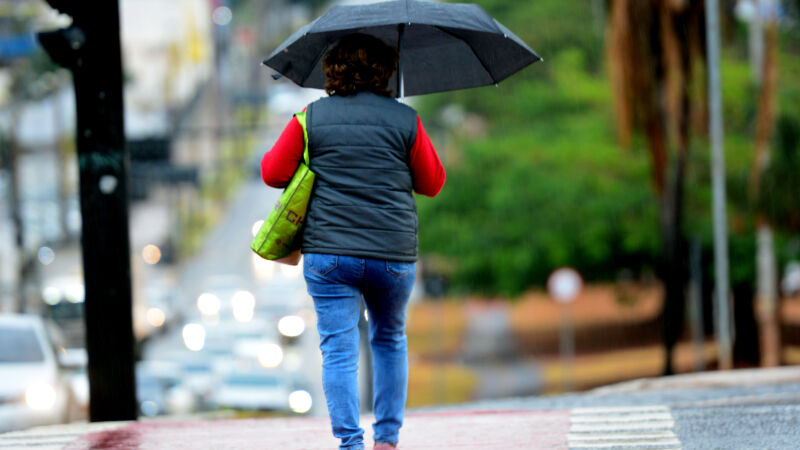 Semana deve ser de friozinho e chuva até sexta-feira