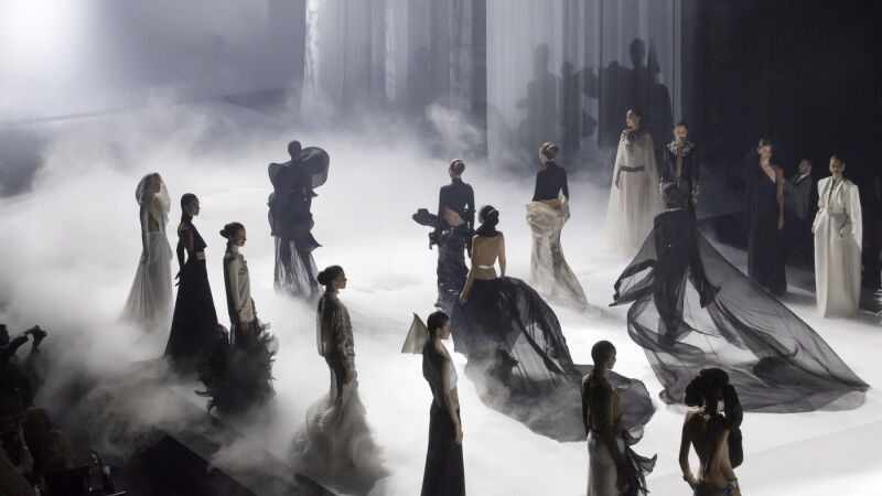 Quando a alta-costura fala sobre o nosso tempo