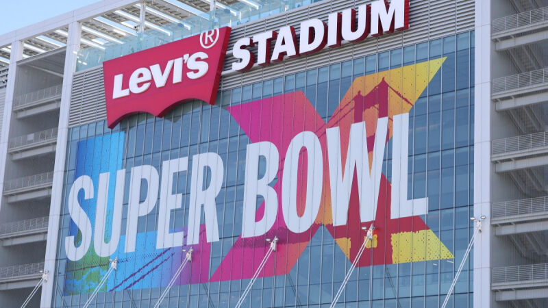 Super Bowl 2026: onde assistir ao vivo e horários dos shows de Bad Bunny, Green Day e mais