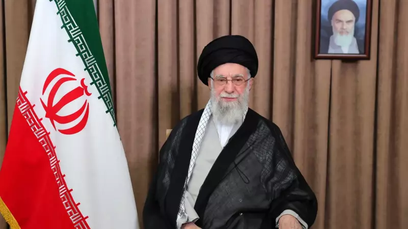Ali Khamenei ironizou o poderio militar dos EUA e deu a entender que poderia atacar poderoso porta-aviões