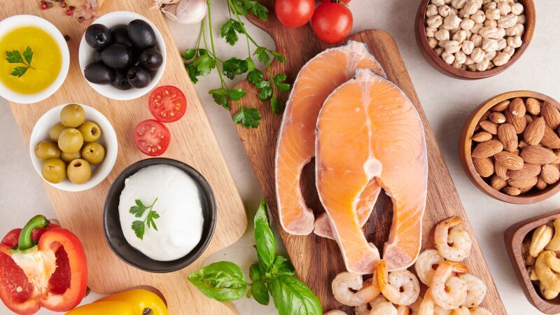 Dieta mediterrânea prioriza consumo de alimentos in natura e boas fontes de gordura