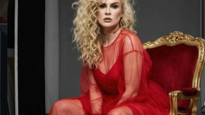 Daniele Santana Gomes é influenciadora e ex-professora da Rede Municipal