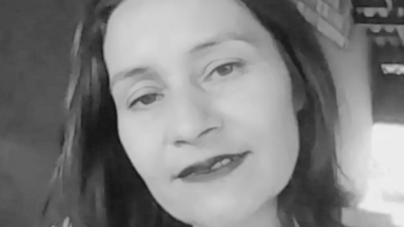 A polícia concluiu que Janete cravou a faca contra o próprio peito