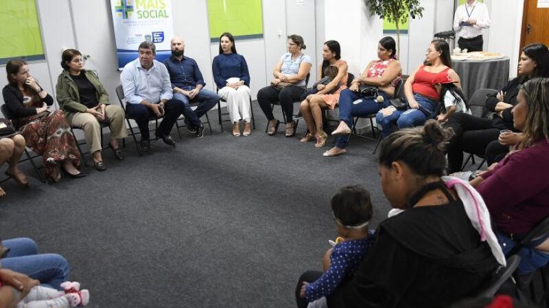 O objetivo é assegurar que as crianças fiquem em ambiente seguro enquanto as mães trabalham para promover independência financeira e melhores condições de vida