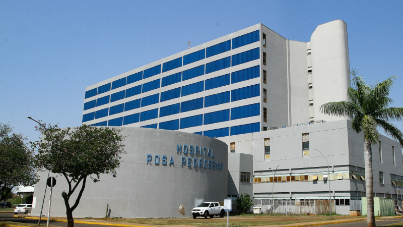 Em uma das fraudes, empresa entregou ao menos dez mil máscaras que não davam proteção aos profissionais do Hospital Regional