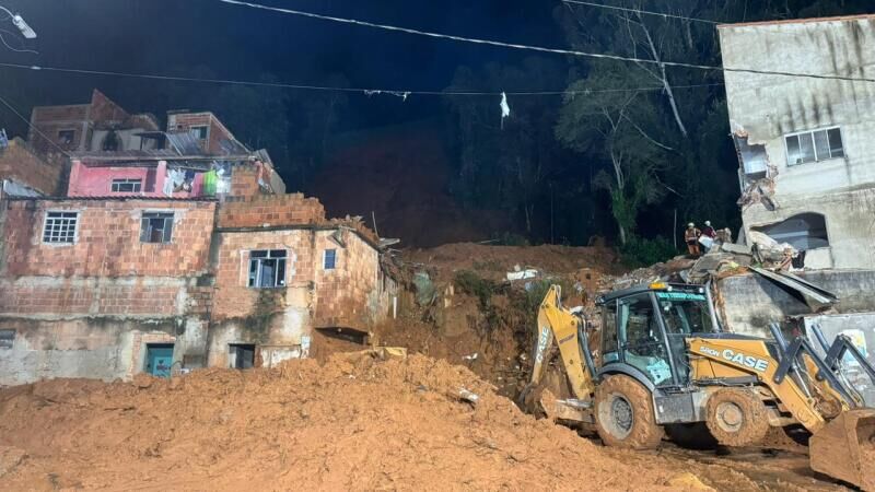 Na cidade de Juiz de Fora, onde voltou a chover forte nesta quinta-feira, ainda há 17 pessoas desaparecidas