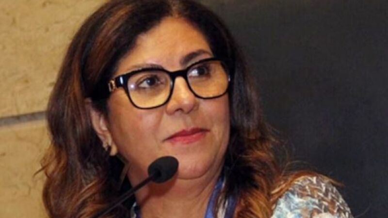 A juíza do trabalho aposentada Cláudia Márcia de Carvalho Soares também reclamou no STF do fato de alguns magistrados terem pagar café e água