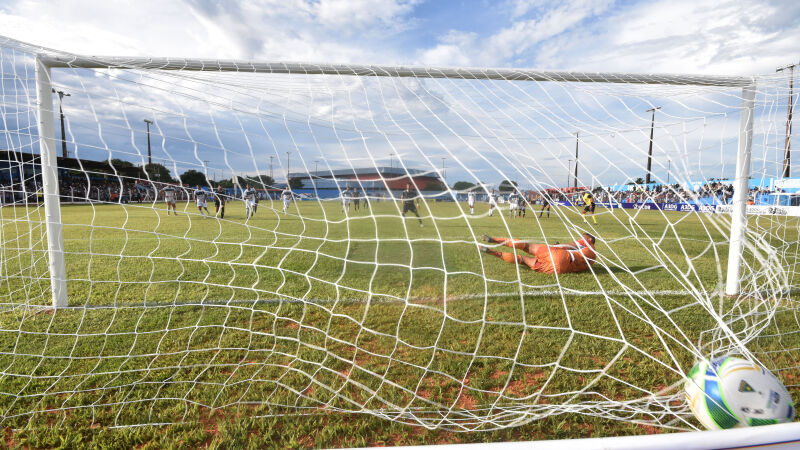 Jogo entre as equipes Dourados AC e Operário, no Douradão, marca início das transmissões