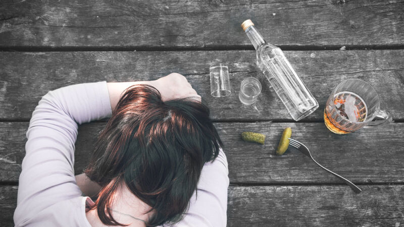 Pessoa com ressaca - Imagem de ilustração