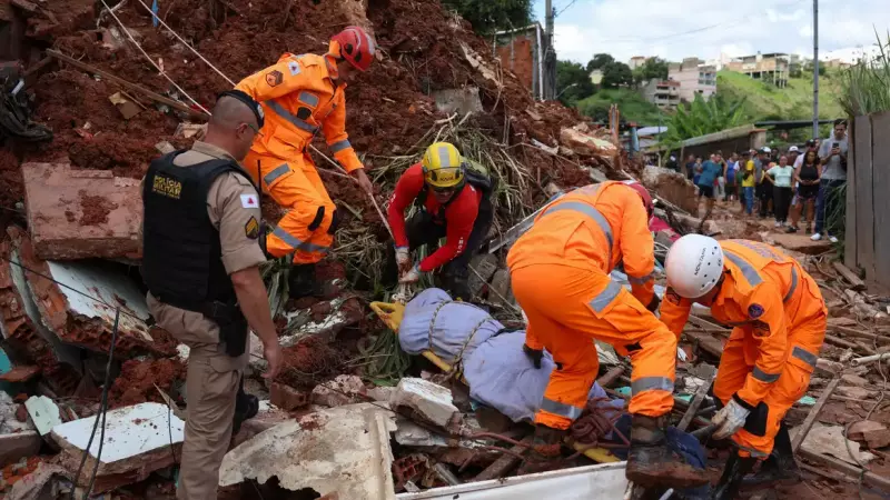 Equipes de resgate ainda buscam por cinco pessoas desaparecidas nas cidades de Juiz de Fora e em Ubá