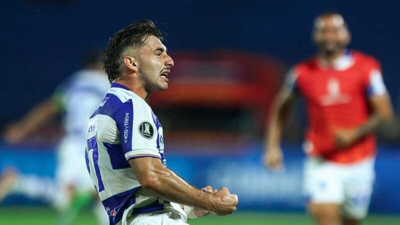 Acosta, autor do gol do 2 de Mayo no primeiro confronto contra o Alianza Lima 