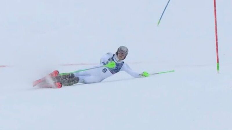 Após ganhar ouro no sábado, Lucas Pinheiro cai e é eliminado de prova de Slalom nesta segunda-feira