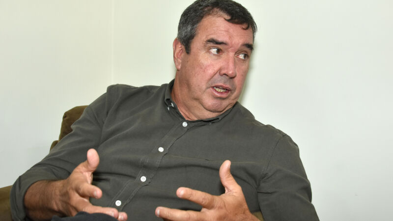 Golpistas criaram perfil falso do governador Eduardo Riedel nas redes sociais