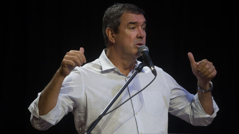 Riedel não descarta aceitar proposta para isentar ICMS do diesel, mas diz que é necessário entender a medida