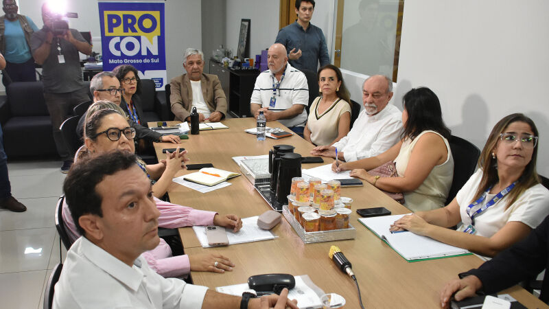 Reunião realizada na sede do Procon-MS