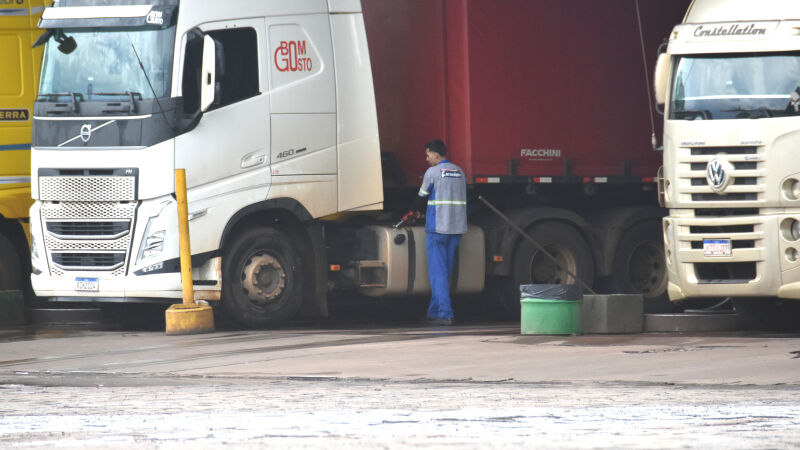 A Petrobras estava segurando o aumento para evitar passar para o mercado interno a grande volatilidade que está sendo observada no mercado internacional por causa da guerra entre Estados Unidos e Irã