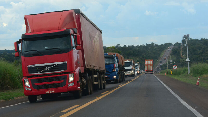 Caminhões de MS não vão parar caso tenha greve, mas a alta do combustível gera revolta