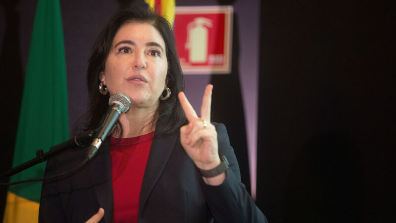 A ministra explicou que aguardava apenas uma conversa com a mãe antes de tornar pública a decisão